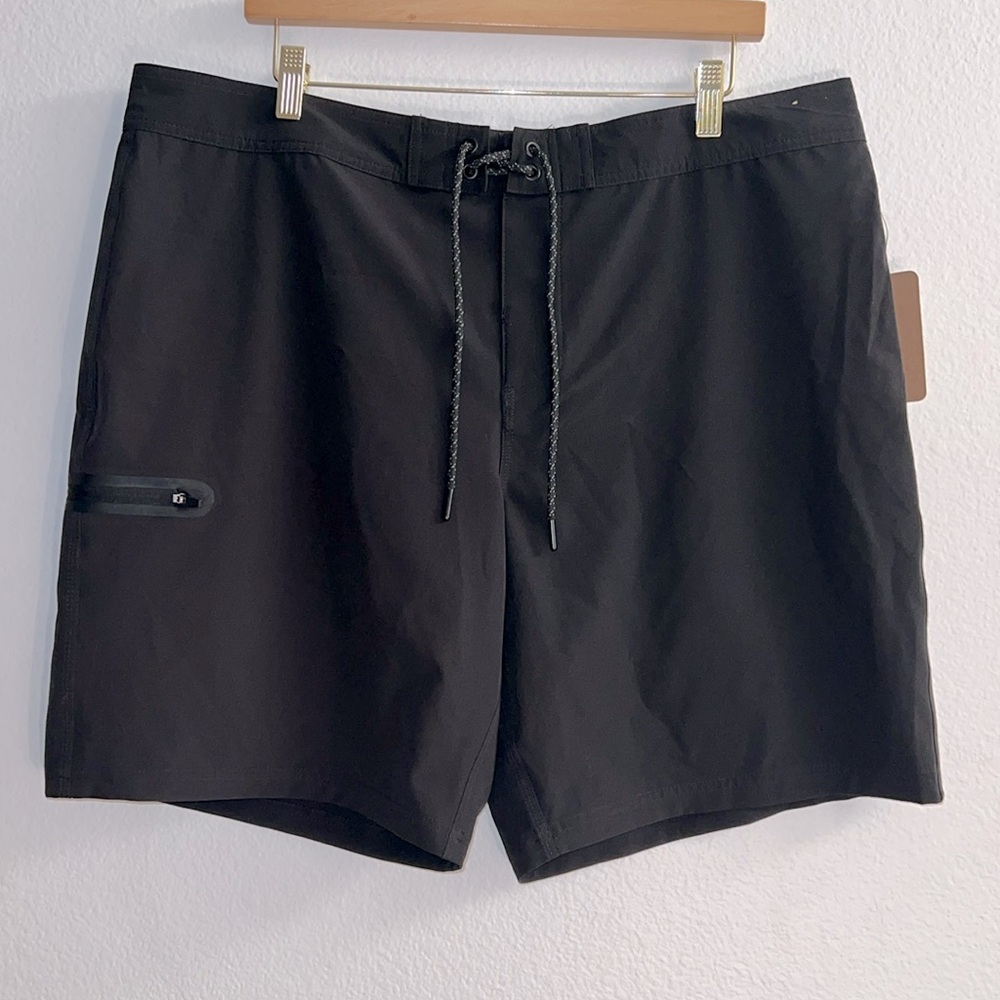 New Repreve Black QuickDry Board Shorts Size 36